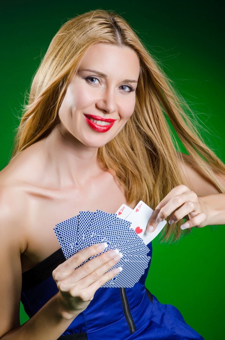 Aplikasi mobile rakyat123 menampilkan meja Casino Hold'em